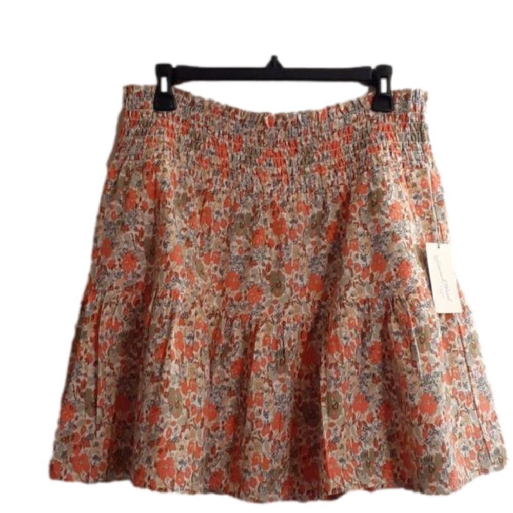 New Skirt With Side‎ Pockets Universal Thread Large New With Tags